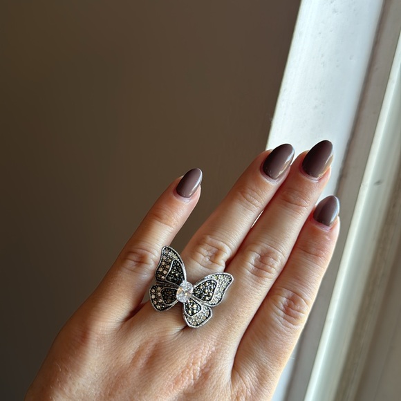 Butterfly Ring - Picture 2 of 3